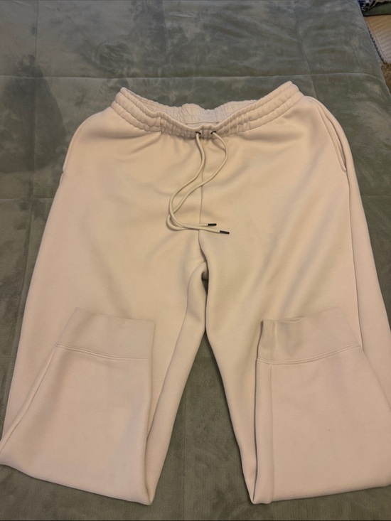 Nike Other - Cream Drawstring Jogger Sweatpants
